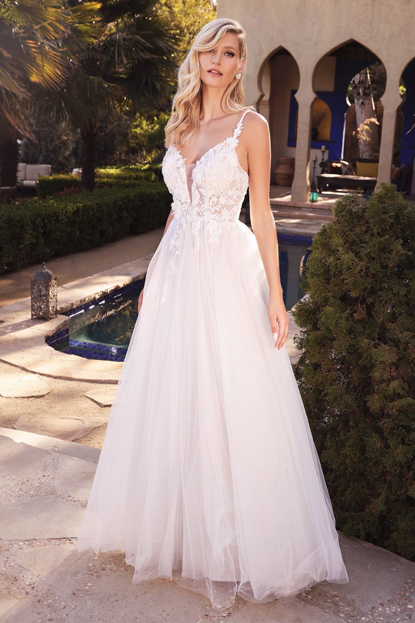 Layered A-Line Tulle Modern Bride & Wedding Gown Vintage Boho Laced A-line Wedding Dress Mid Open Back V-neck Floral Bodice CDCB072W-0